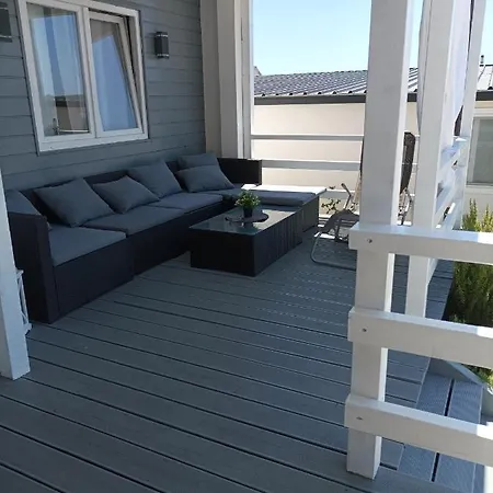 Sunny Deck *